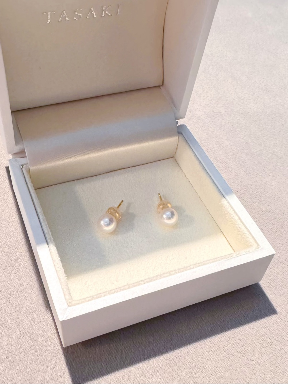 Tasaki pearl stud earrings